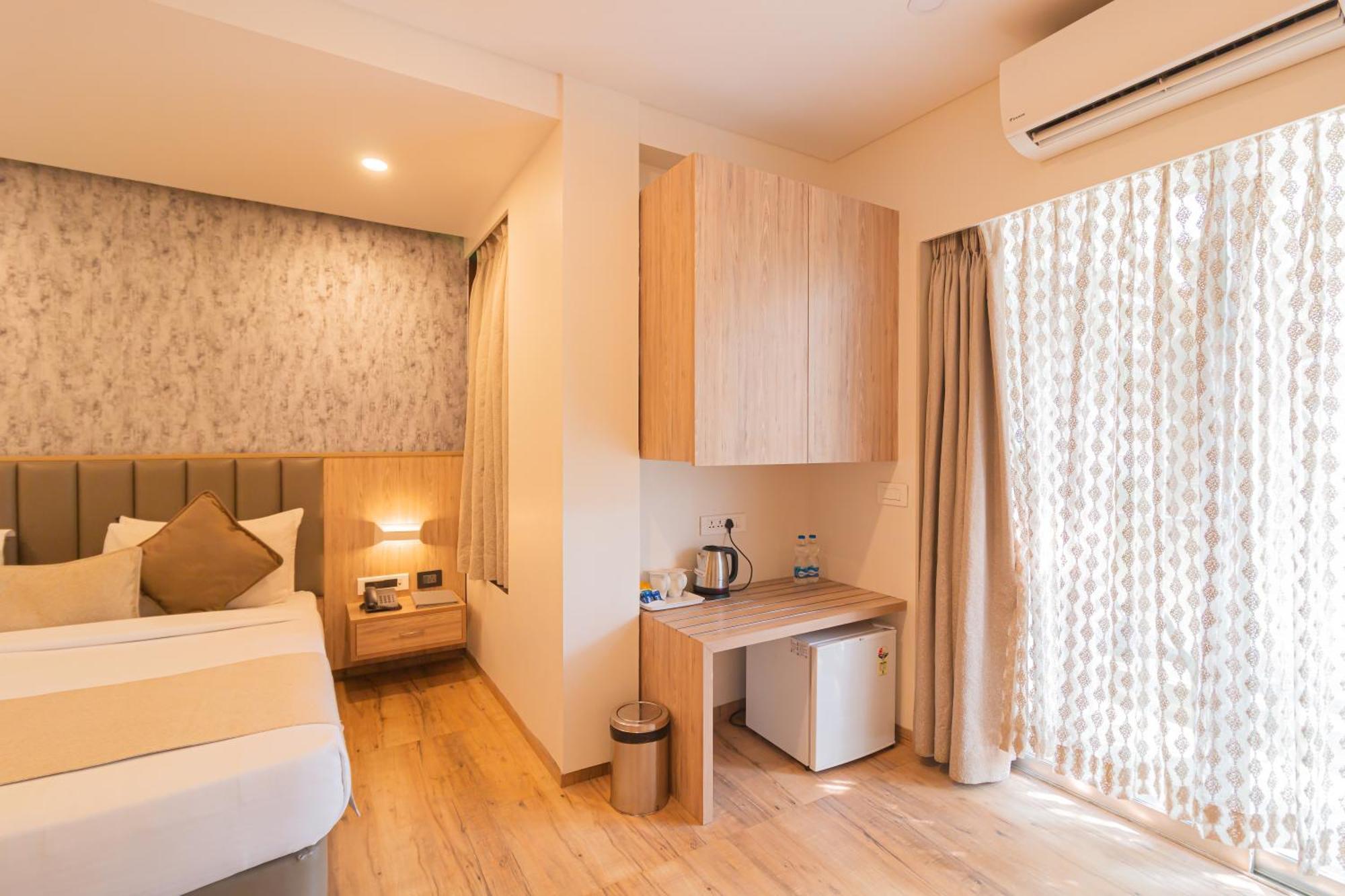 Hotel Celestiial , Candolim Kültér fotó