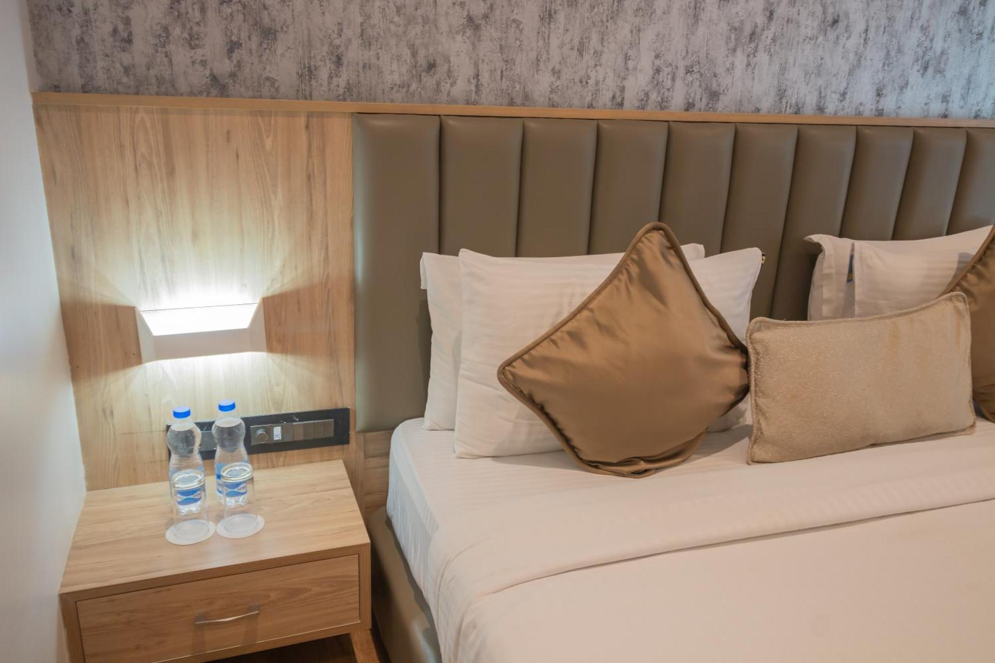 Hotel Celestiial , Candolim Kültér fotó